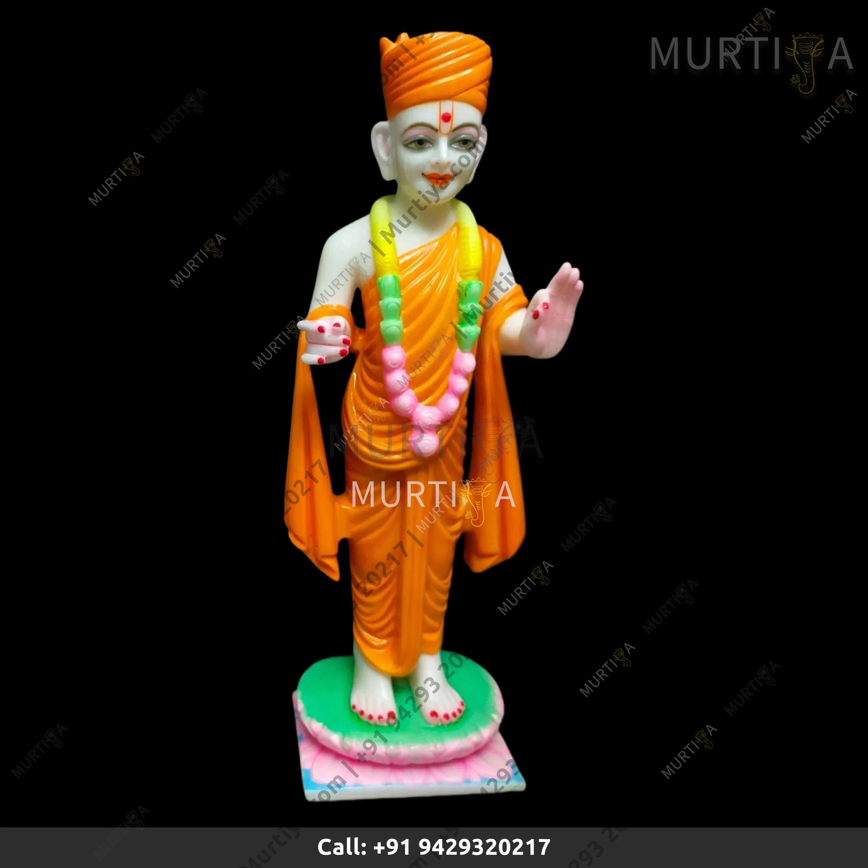 Makrana Pure Marble Gunitanand Swami on Lotus Base (12–30 Inch)